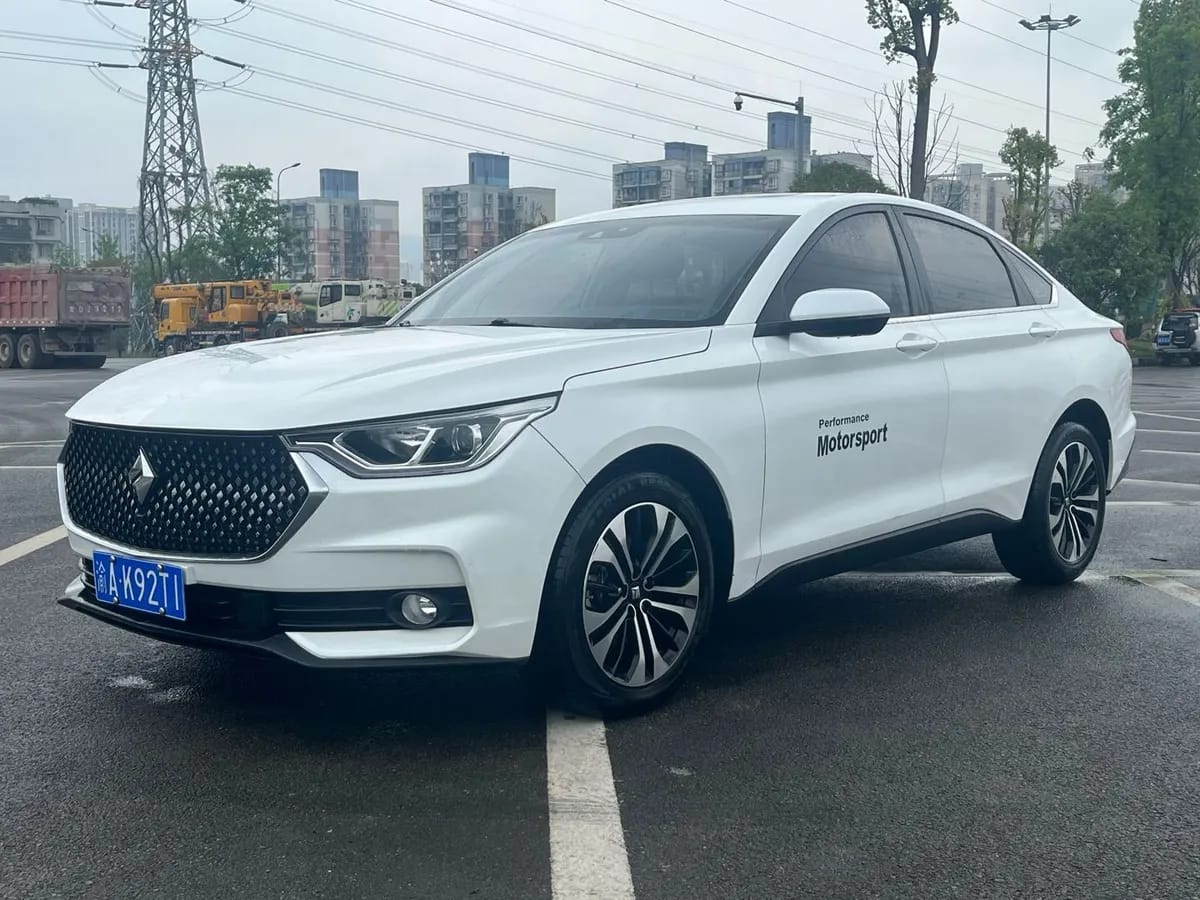 Baojun RC-6 2019 1.5T CVT 24 2
