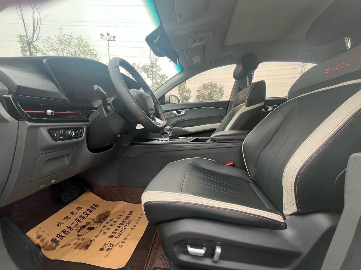 Baojun RC-6 2019 1.5T CVT 24 4