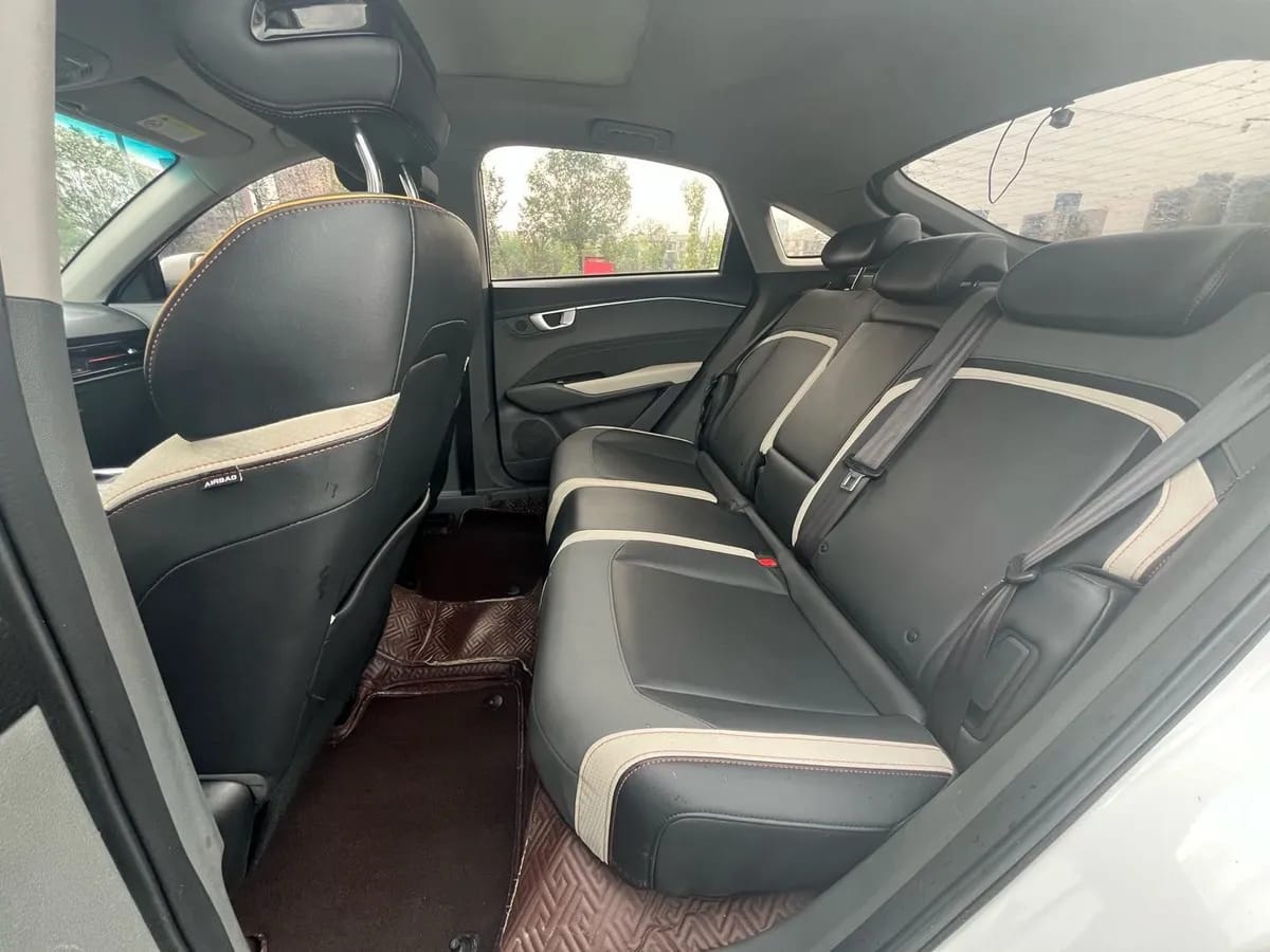 Baojun RC-6 2019 1.5T CVT 24 5