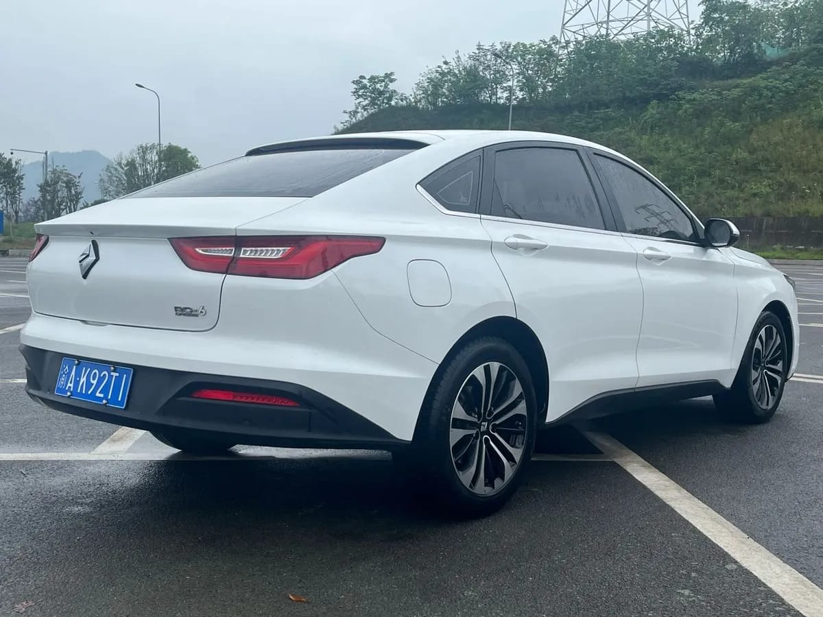 Baojun RC-6 2019 1.5T CVT 24 8