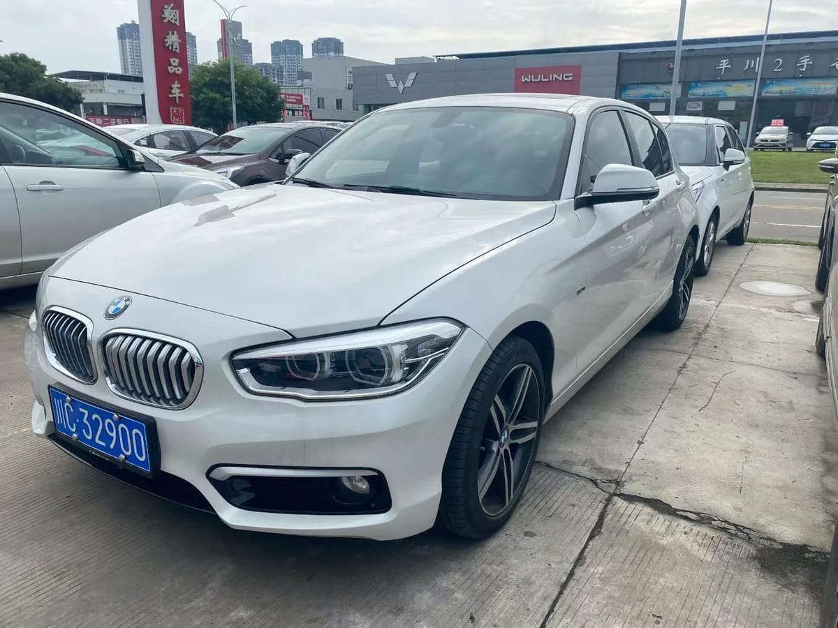 BMW 1 ( ) 2015 118i