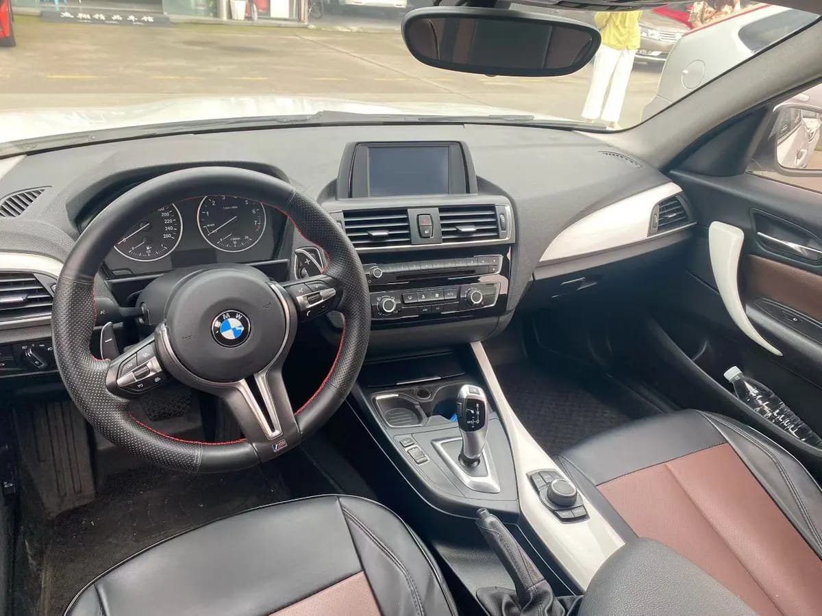 BMW 1 ( ) 2015 118i 5