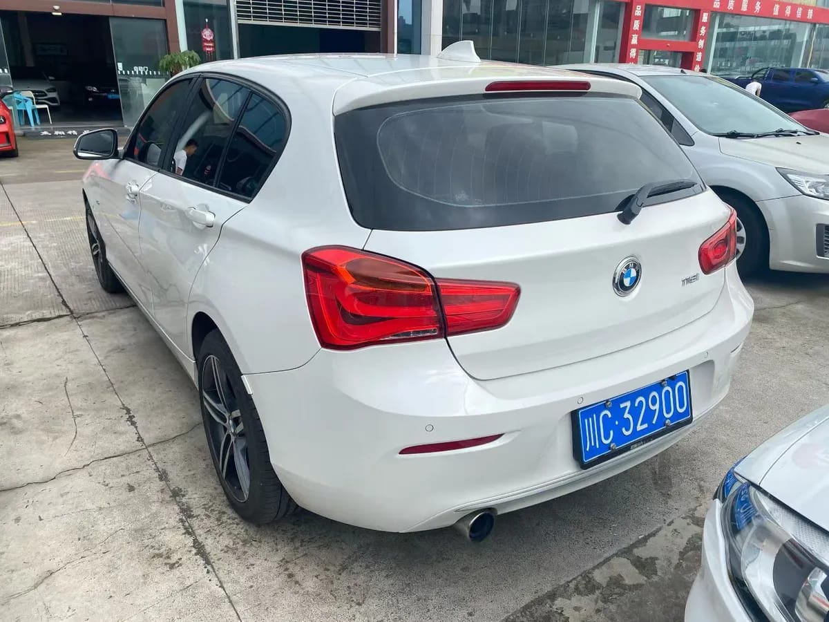 BMW 1 ( ) 2015 118i 6
