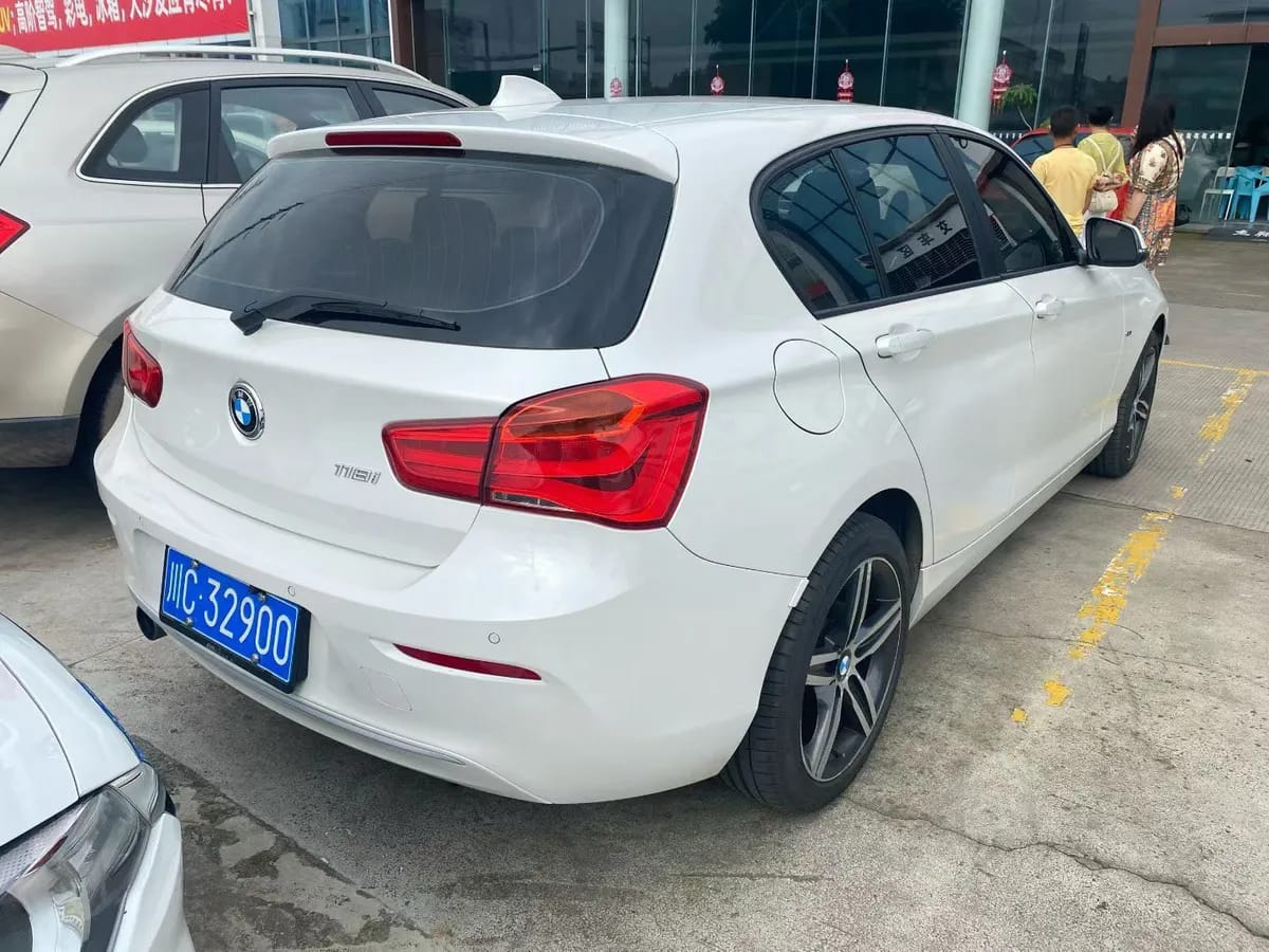 BMW 1 ( ) 2015 118i 7