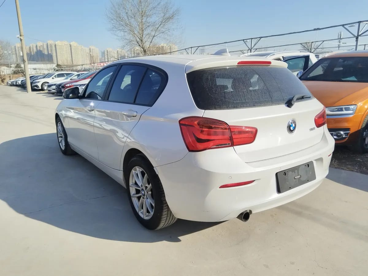 BMW 1 ( ) 2016 118i 9