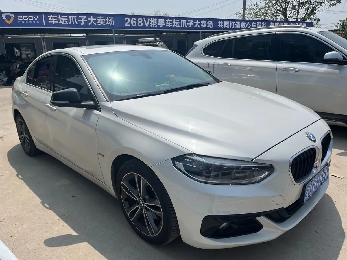 BMW 1 2017 118i 4