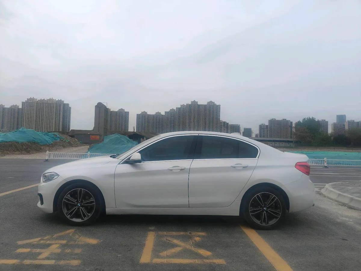 BMW 1 2018 118i 2
