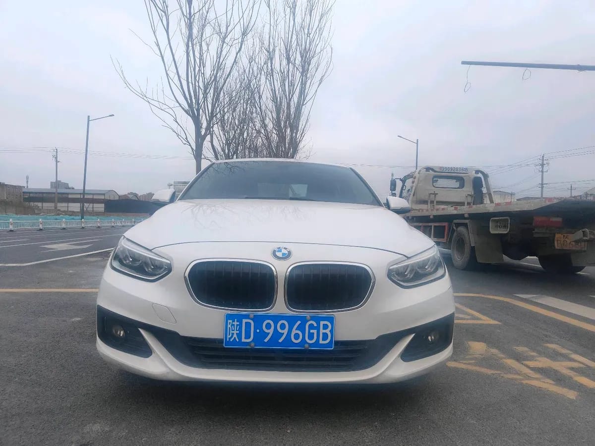 BMW 1 2018 118i 8