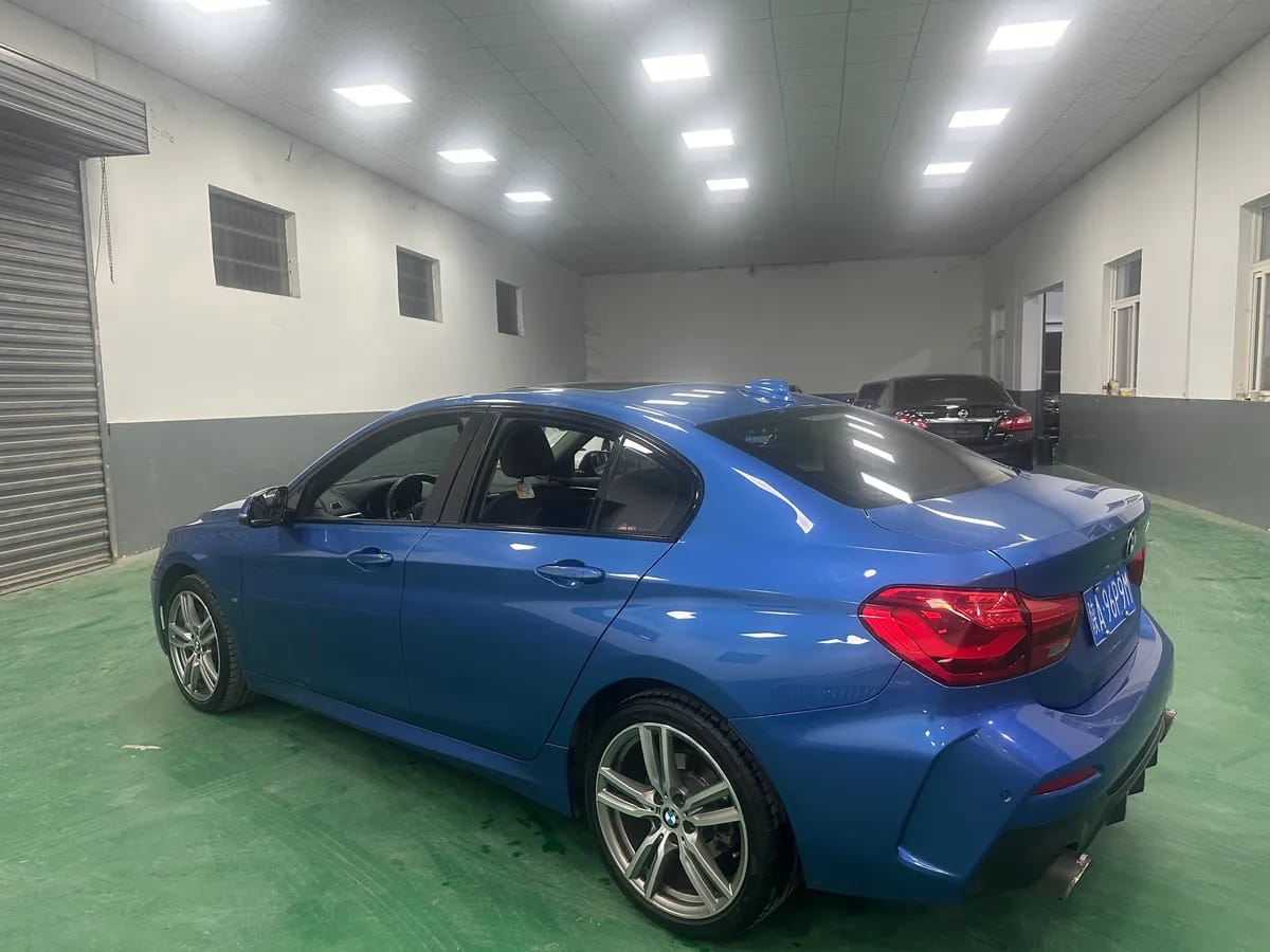 BMW 1 2019 120i M 6