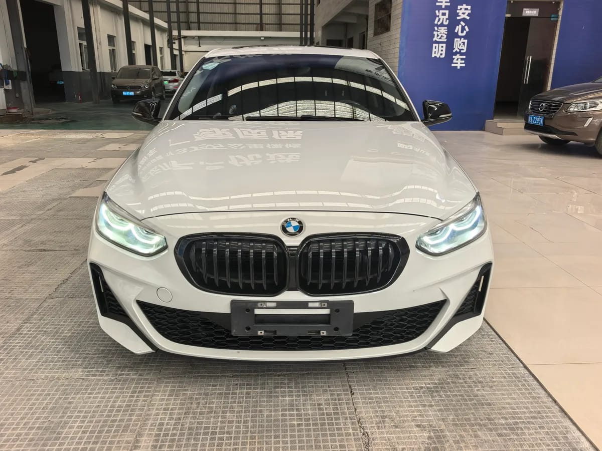 BMW 1 2021 120i M 2