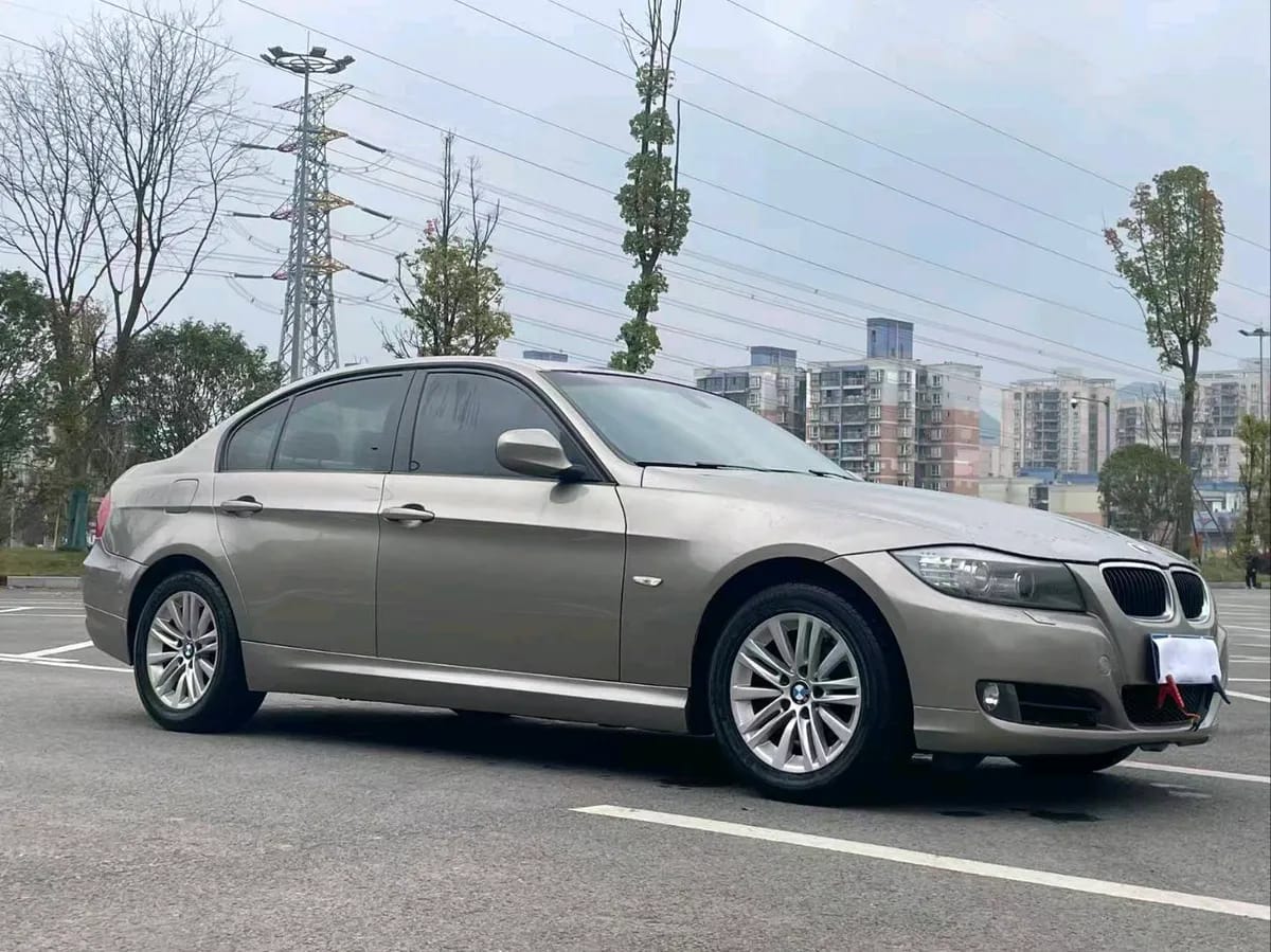 BMW 3 2011 320i 2