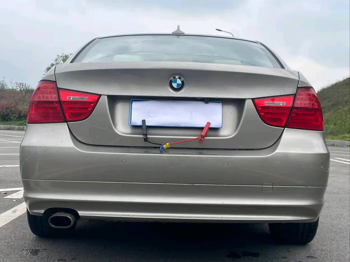 BMW 3 2011 320i 8