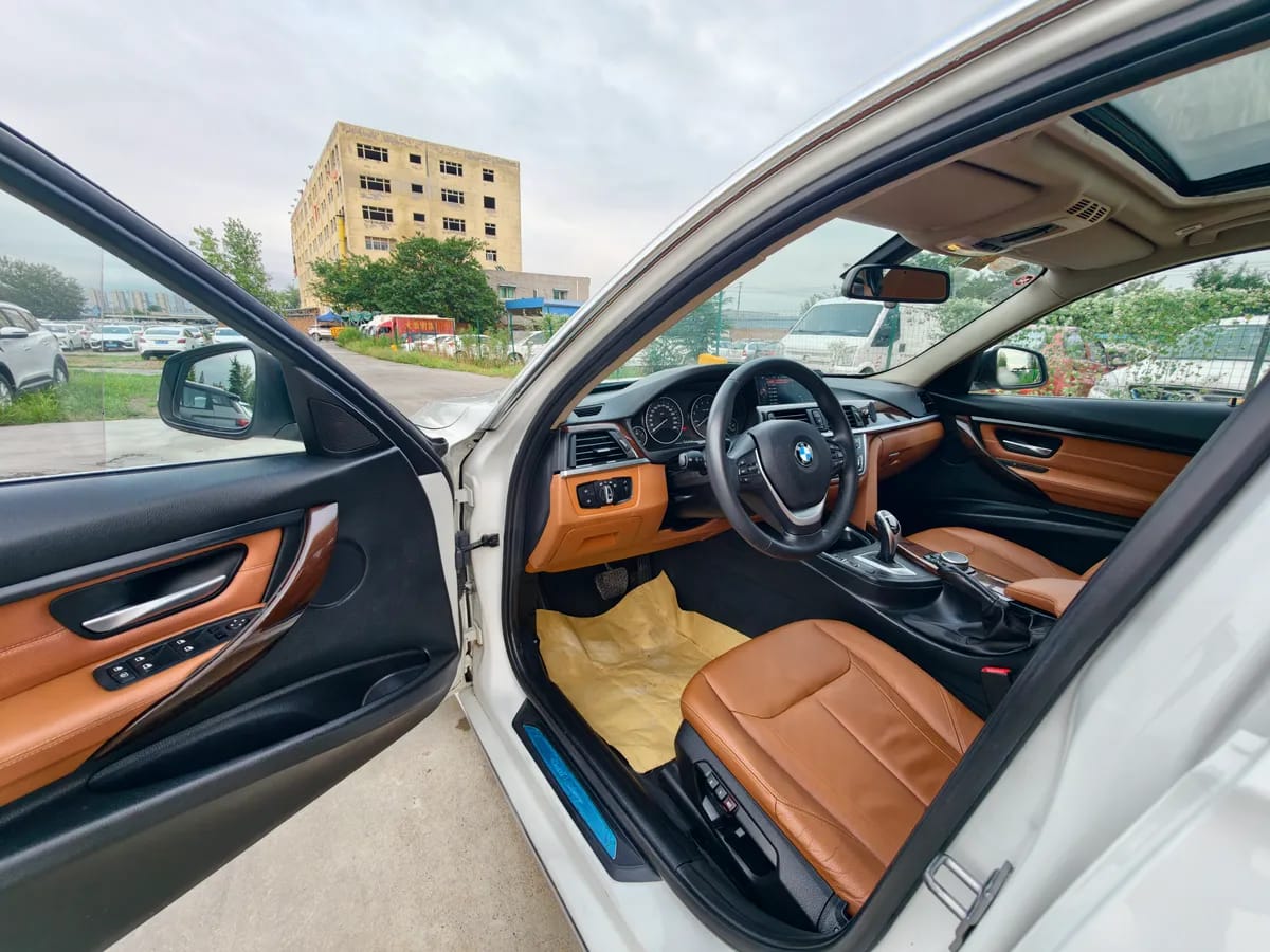 BMW 3 2015 320Li 6