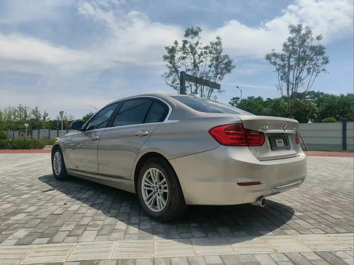 BMW 3 2015 320Li 10
