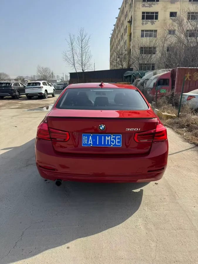BMW 3 2016 320i 7