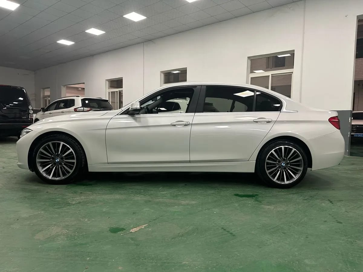 BMW 3 2018 320Li xDrive 7