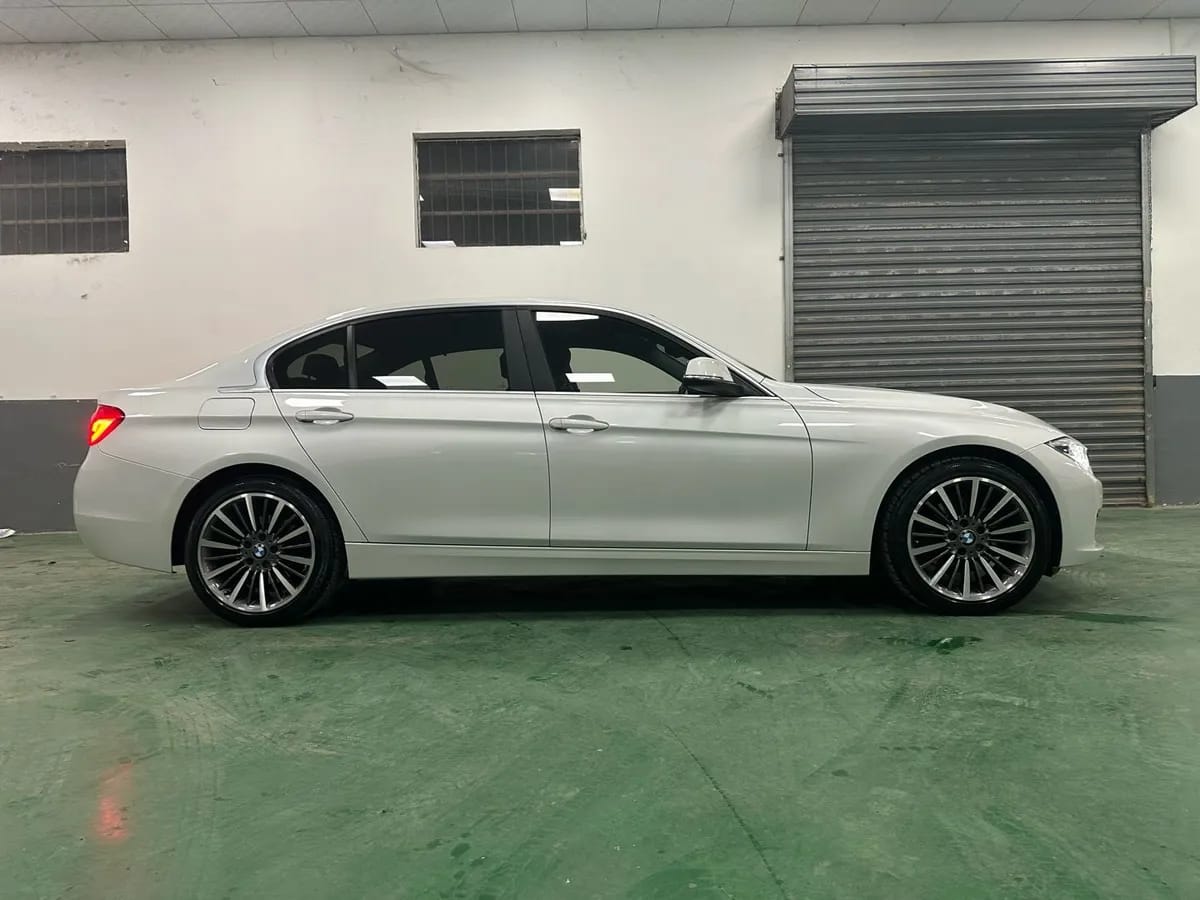 BMW 3 2018 320Li xDrive 8