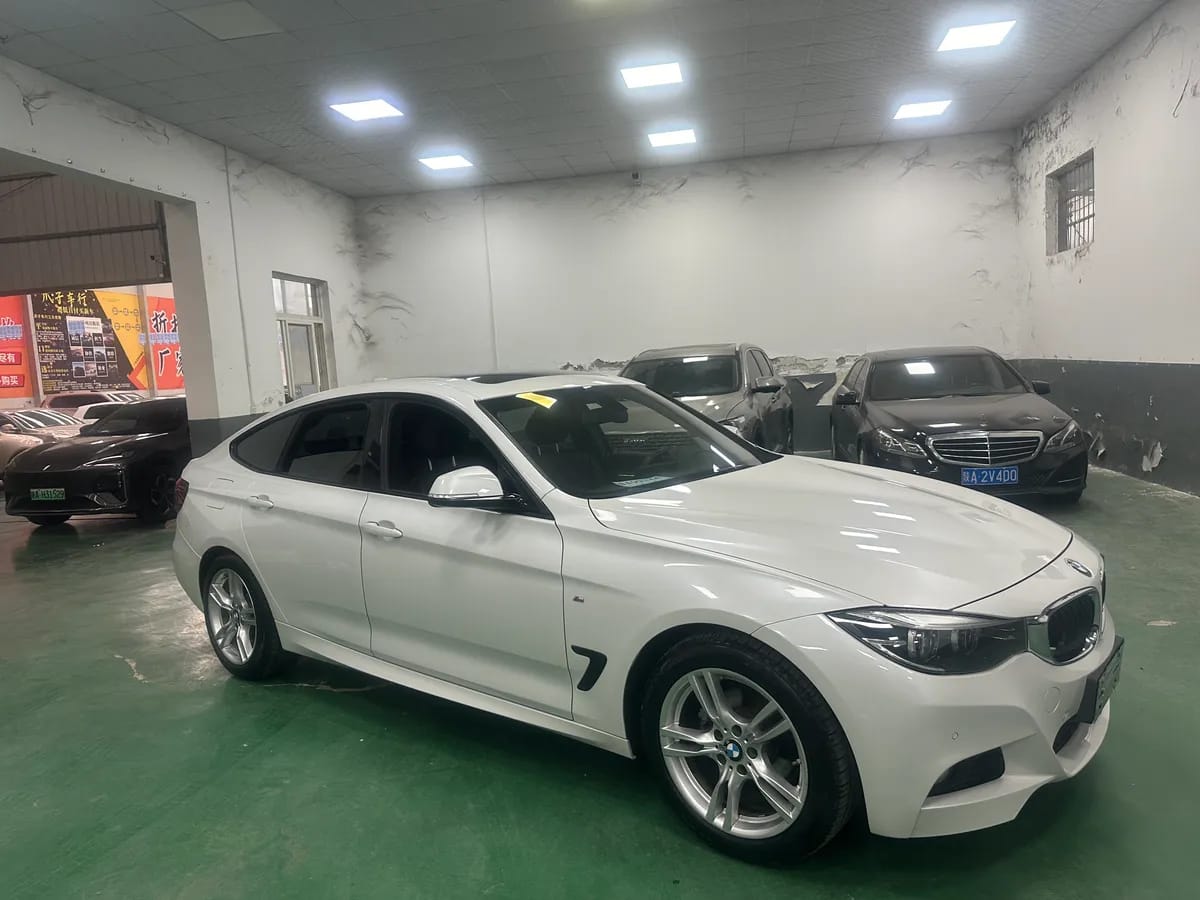 BMW 3 GT 2019 320i M 3