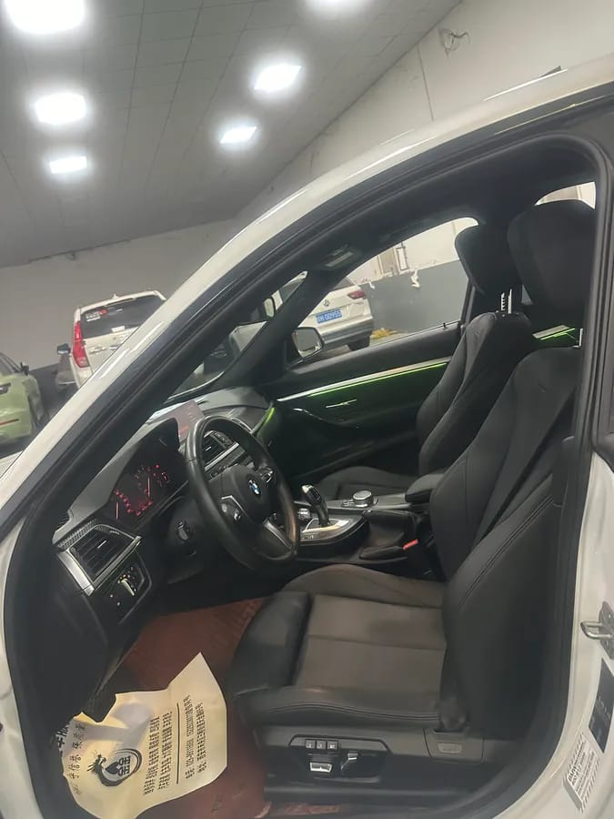 BMW 3 GT 2019 320i M 7