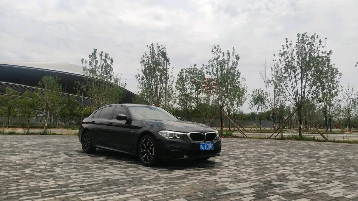 BMW 5 2019 525Li M 3