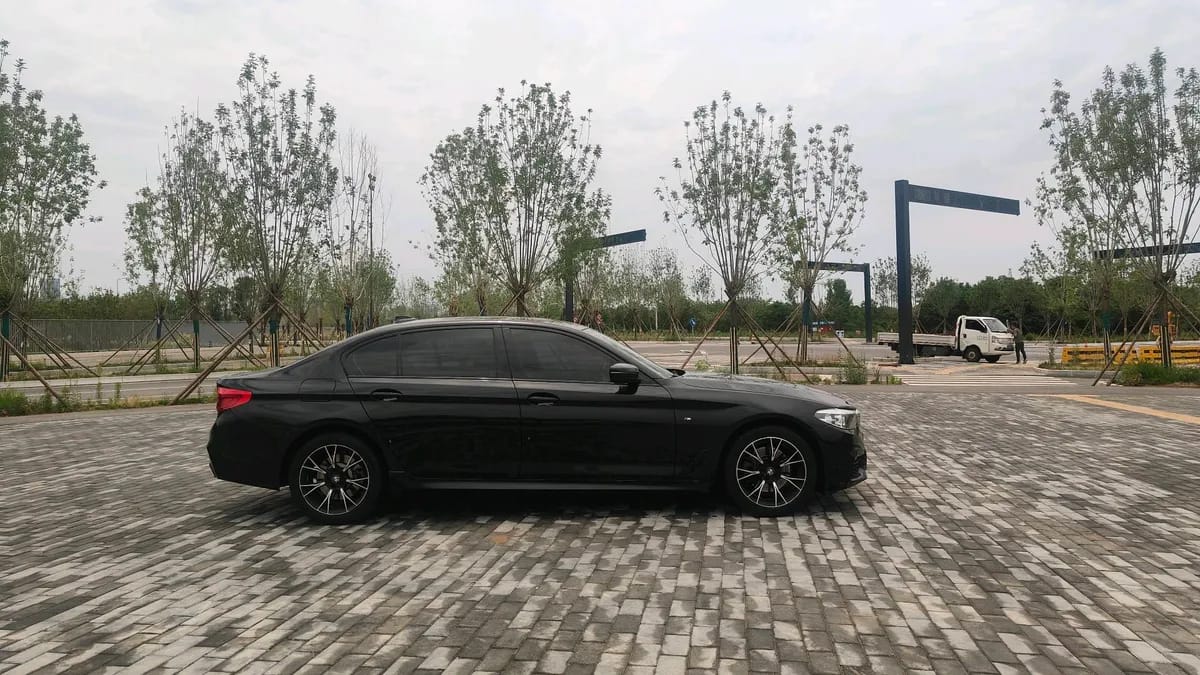 BMW 5 2019 525Li M 4