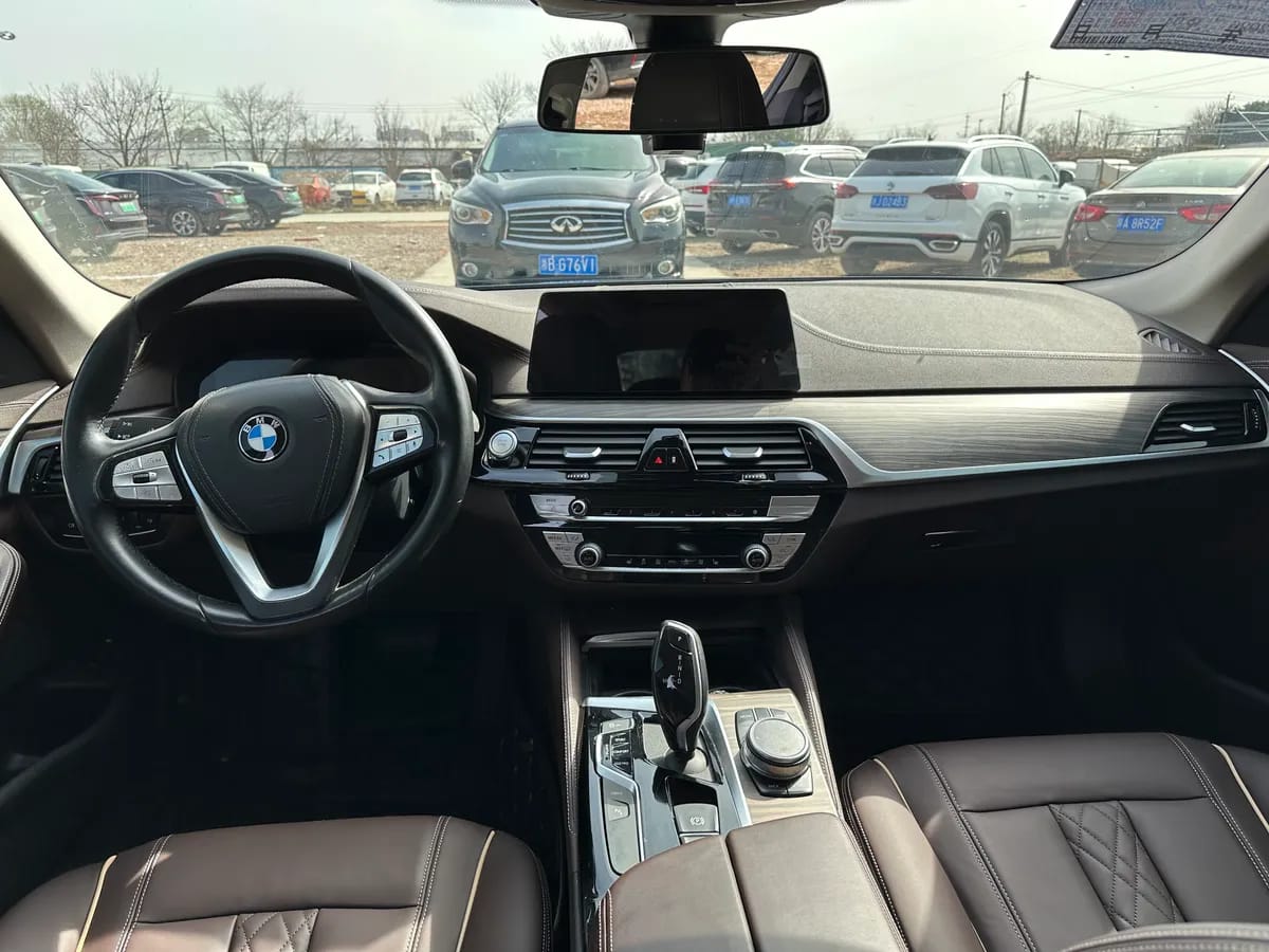 BMW 5 2020 530Le 9
