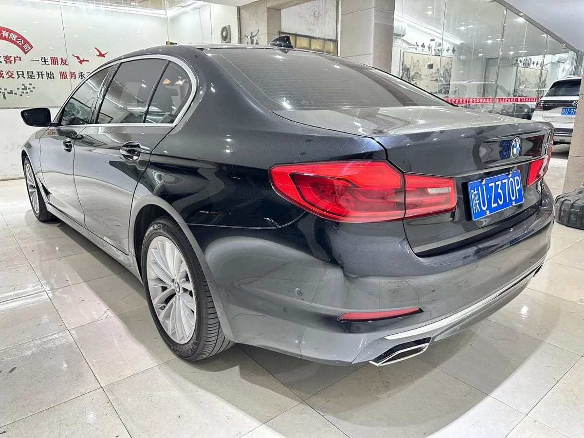BMW 5 2020 530Li 8
