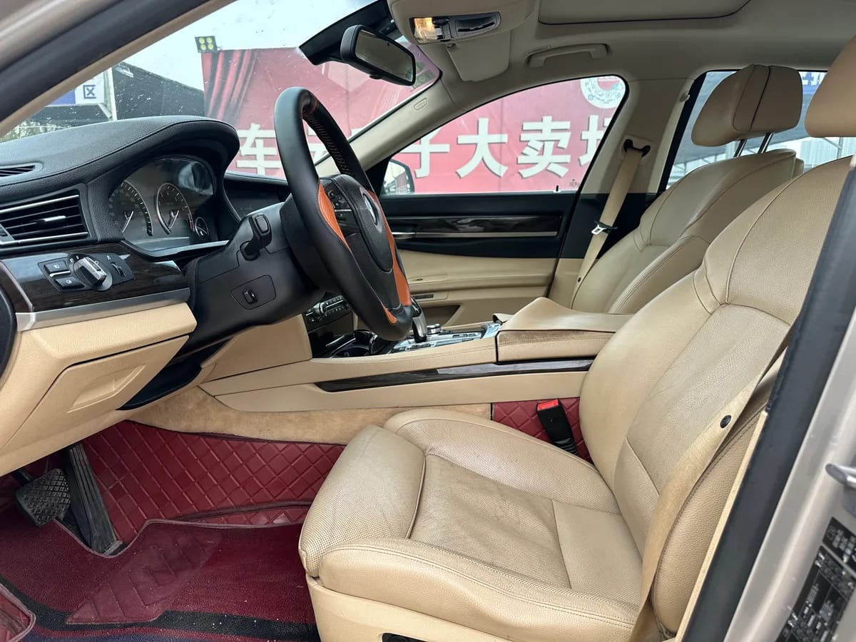 BMW 7 2009 730Li 4