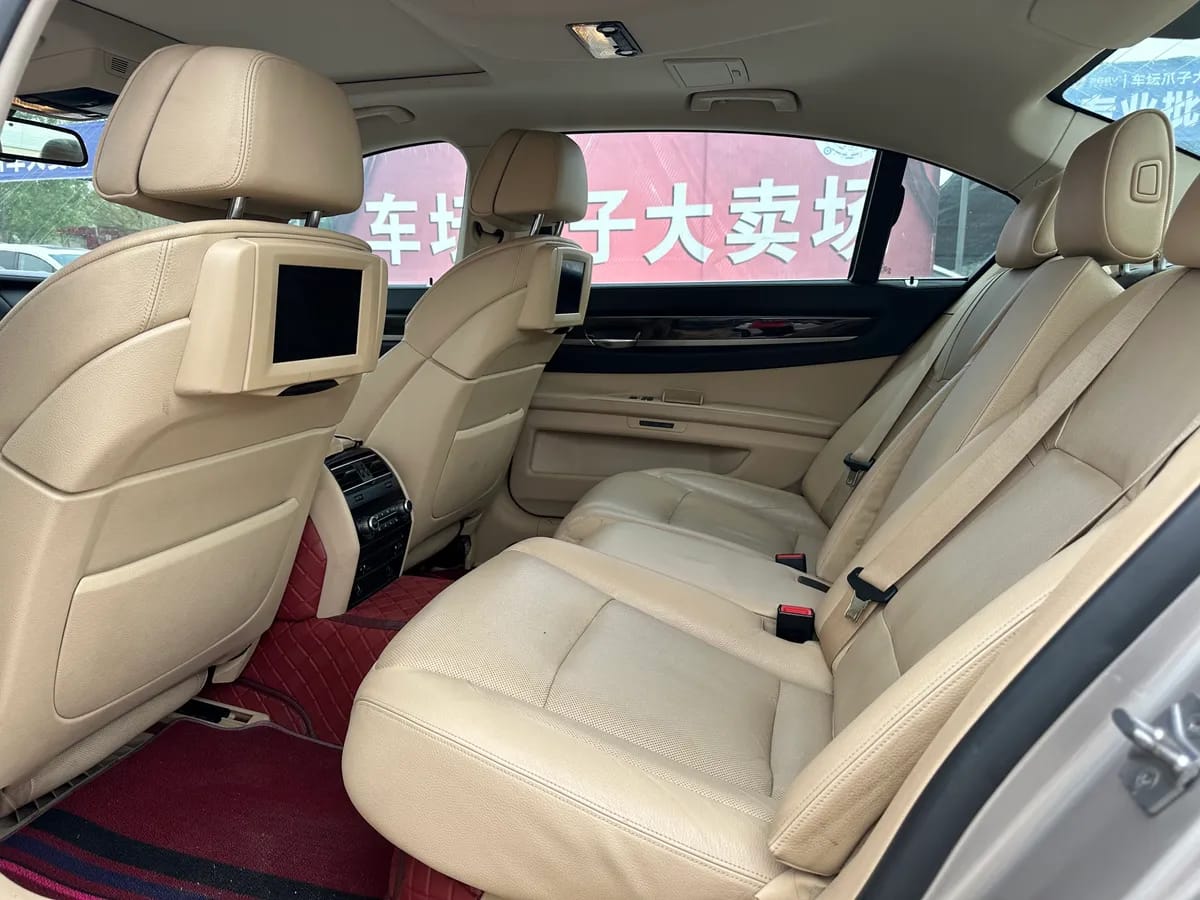 BMW 7 2009 730Li 5