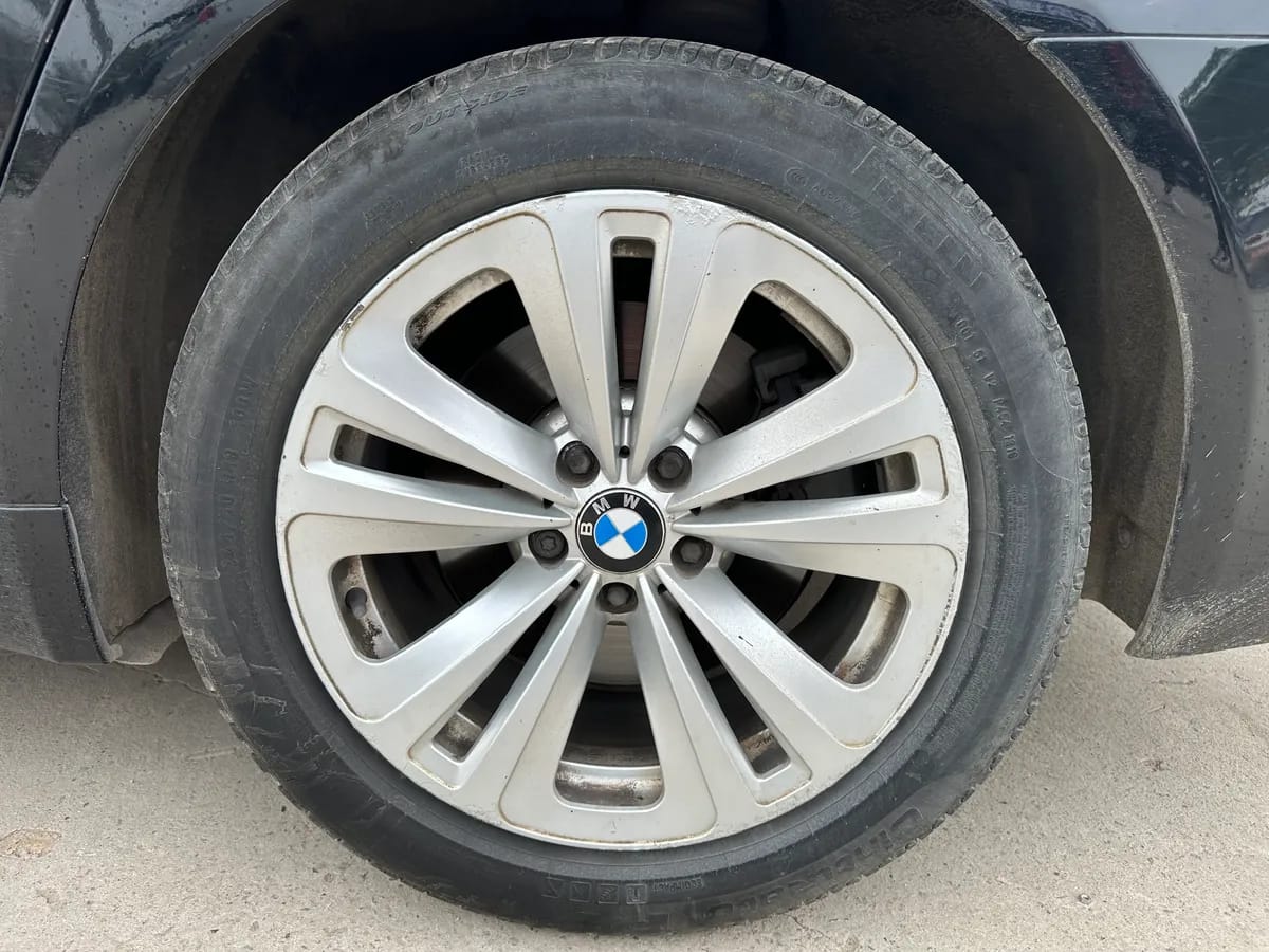 BMW 7 2009 730Li 9