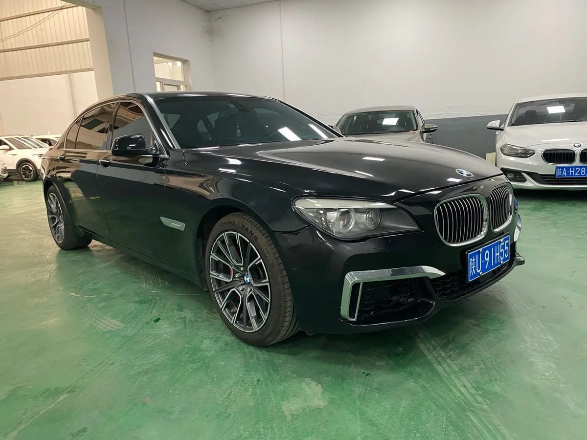 BMW 7 2009 740Li 3