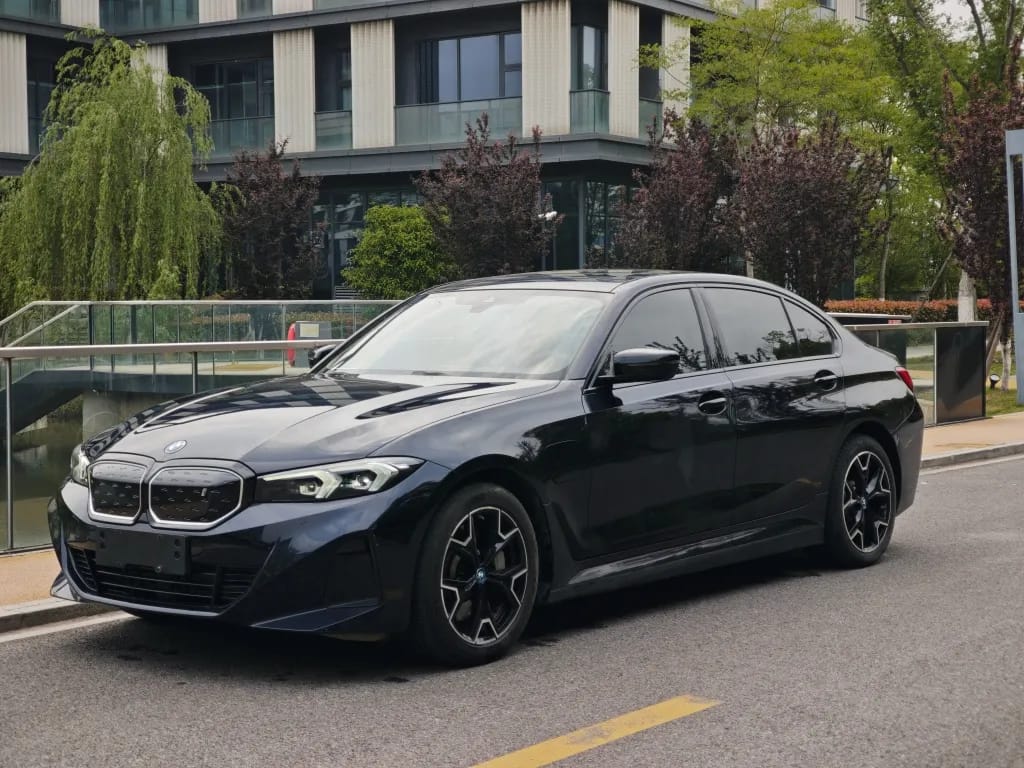 BMW i3 2023 eDrive 40 L 2