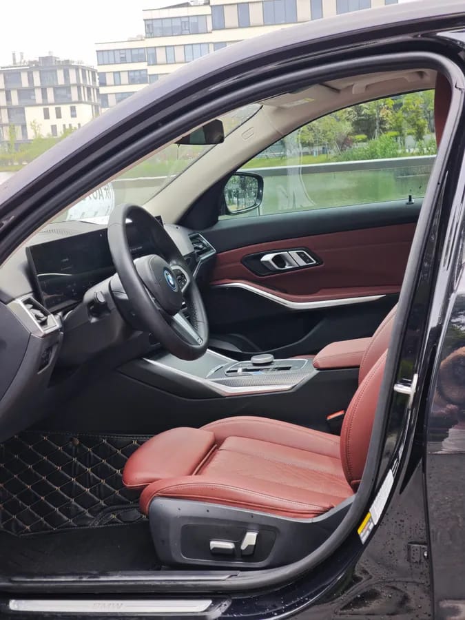 BMW i3 2023 eDrive 40 L 9