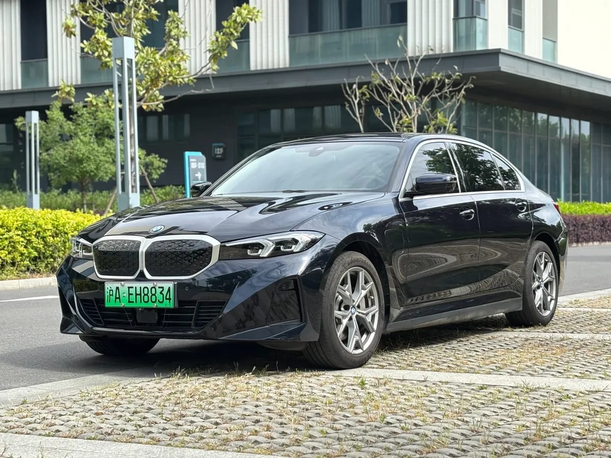 BMW i3 2025 eDrive 35 L