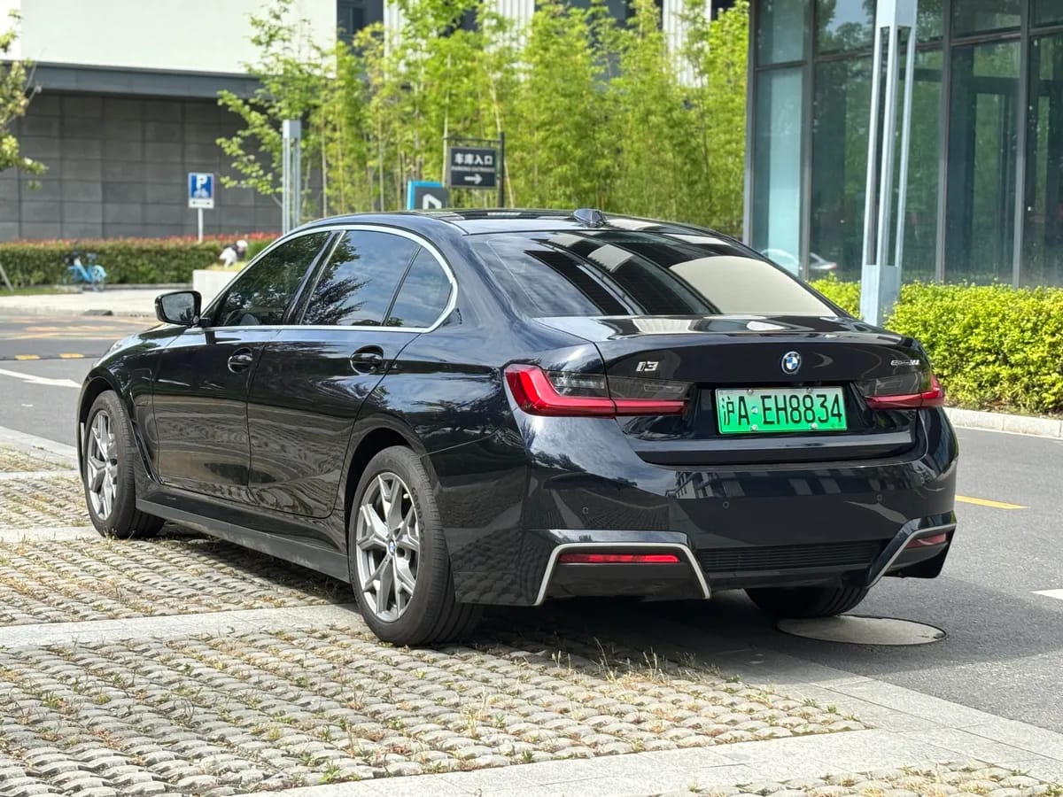 BMW i3 2025 eDrive 35 L 4