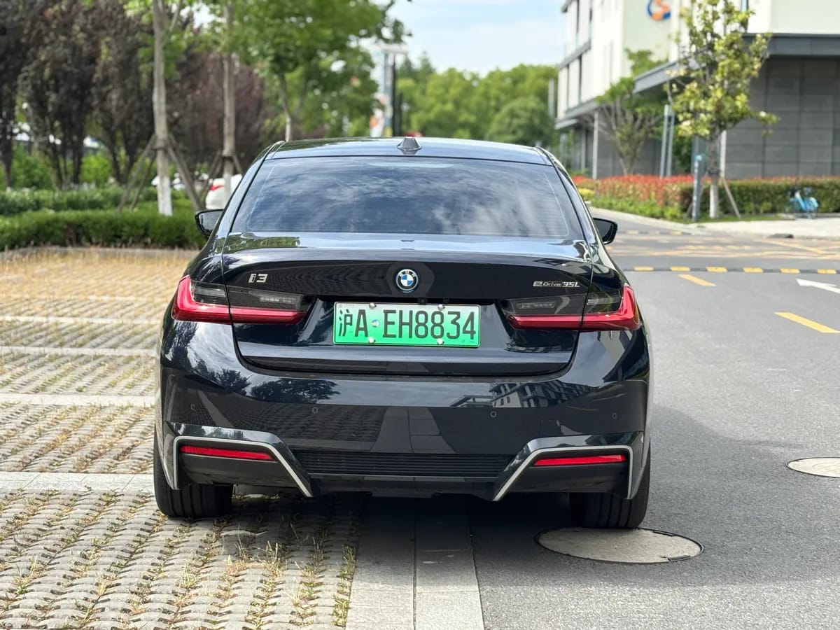 BMW i3 2025 eDrive 35 L 5