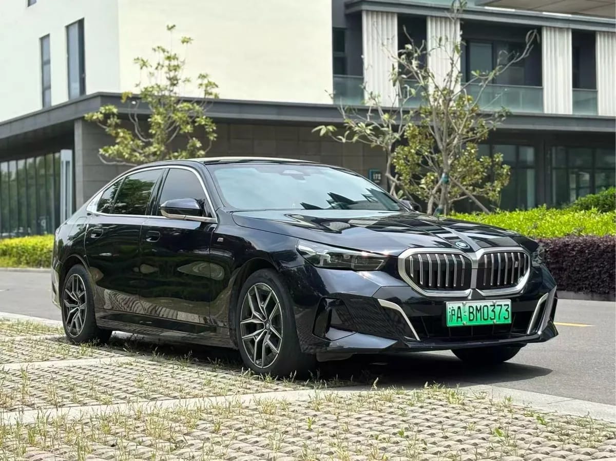 BMW i5 2024 eDrive 35L M 3