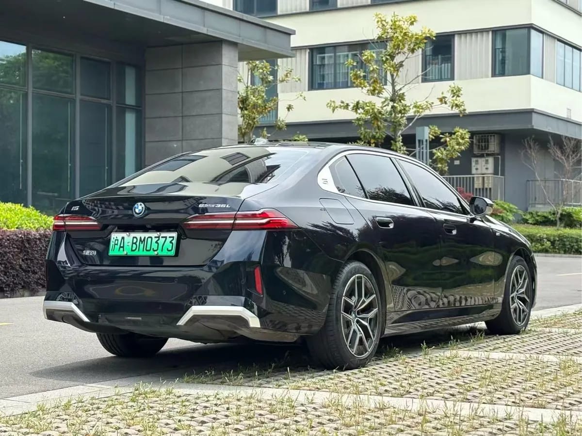BMW i5 2024 eDrive 35L M 6