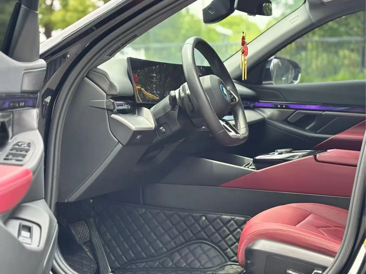 BMW i5 2024 eDrive 35L M 7