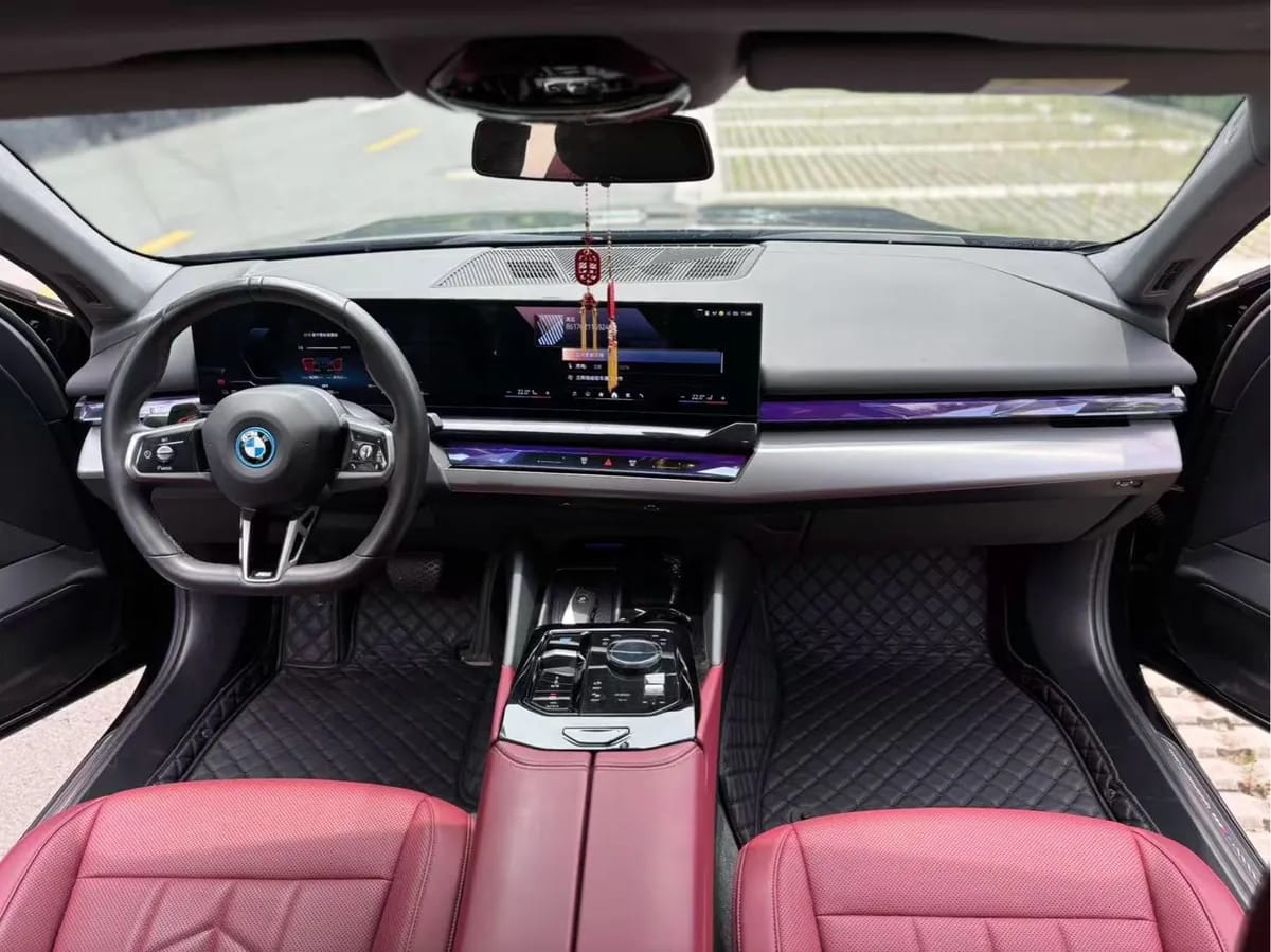 BMW i5 2024 eDrive 35L M 8