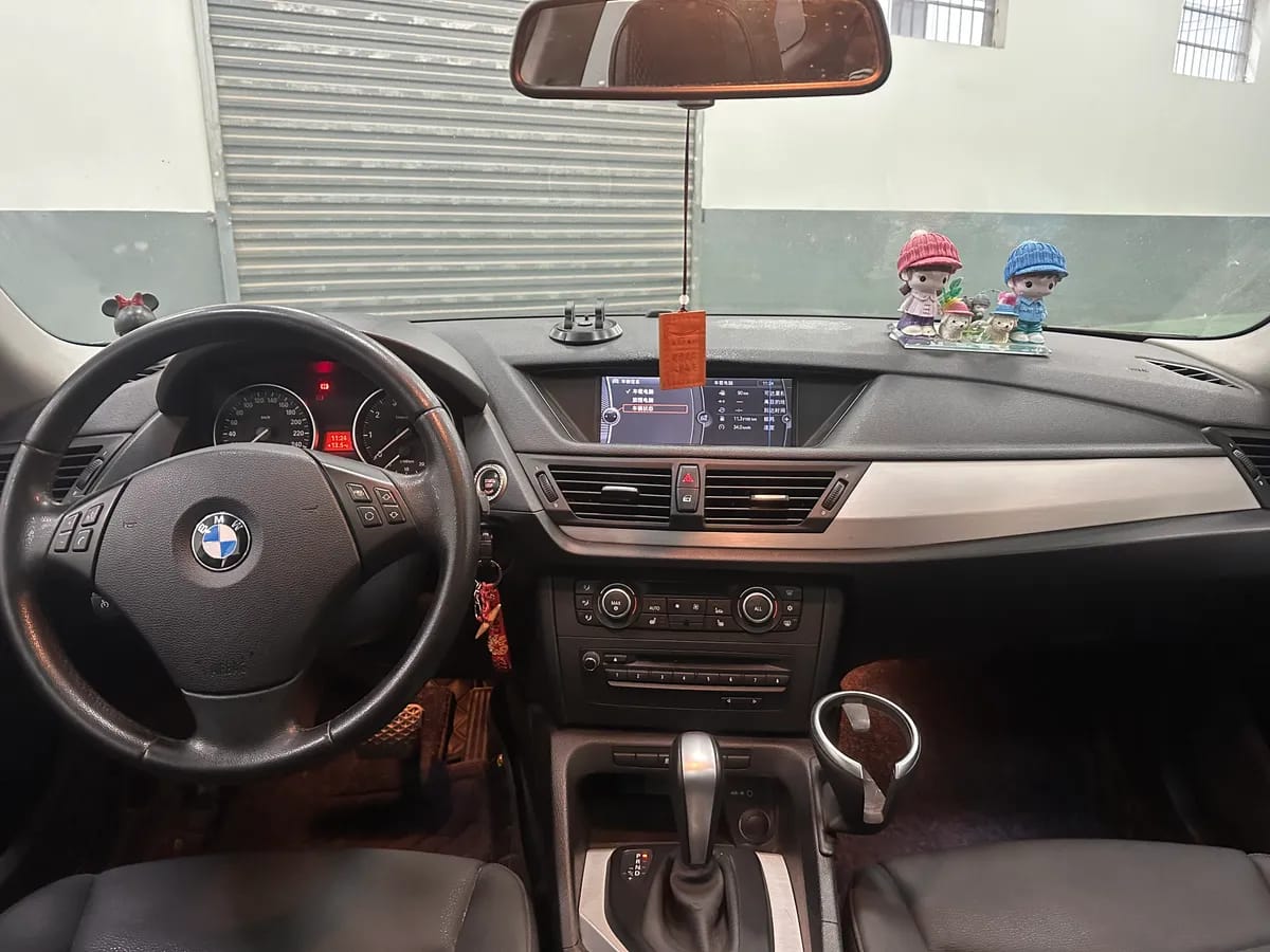 BMW X1 2012 sDrive18i 8