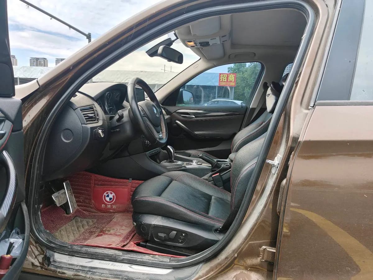BMW X1 2013 sDrive20i 5