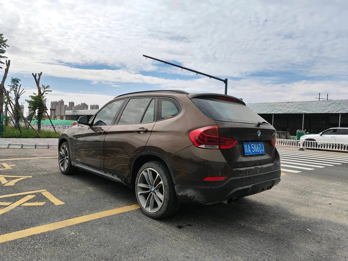 BMW X1 2013 sDrive20i 8