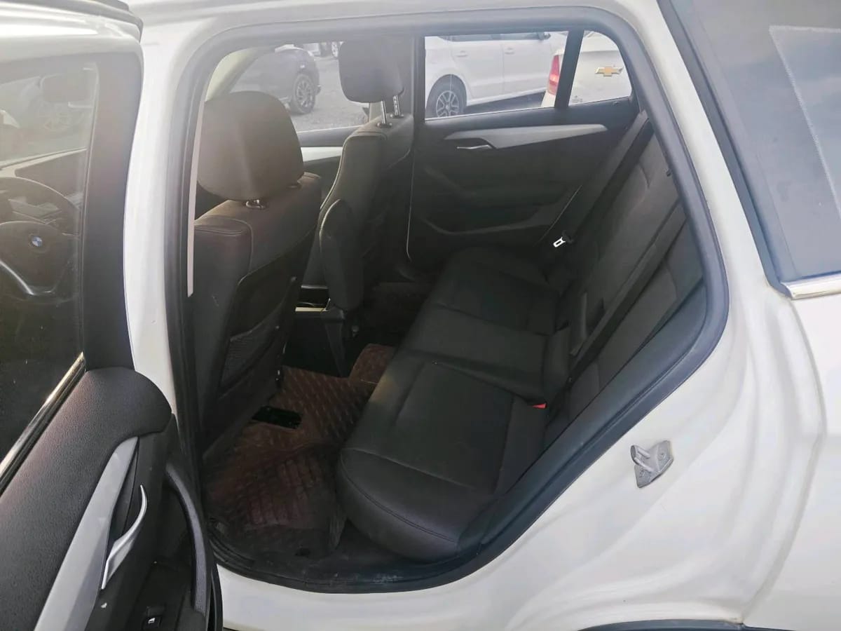 BMW X1 2014 sDrive18i 5