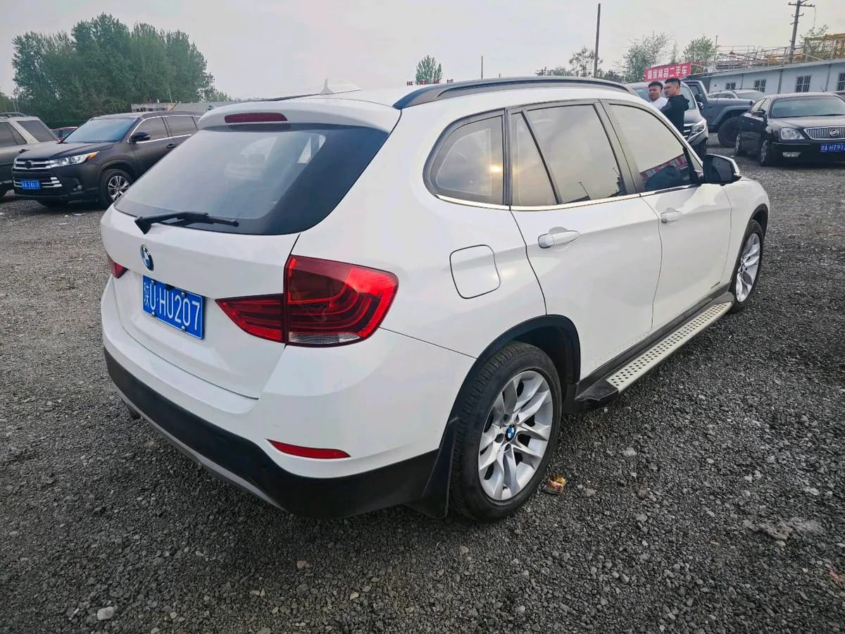 BMW X1 2014 sDrive18i 7