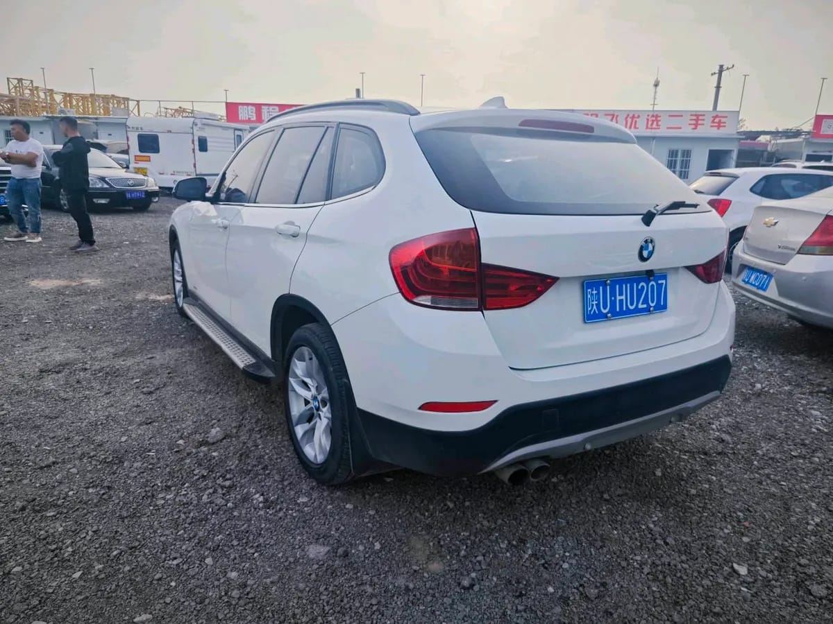 BMW X1 2014 sDrive18i 8
