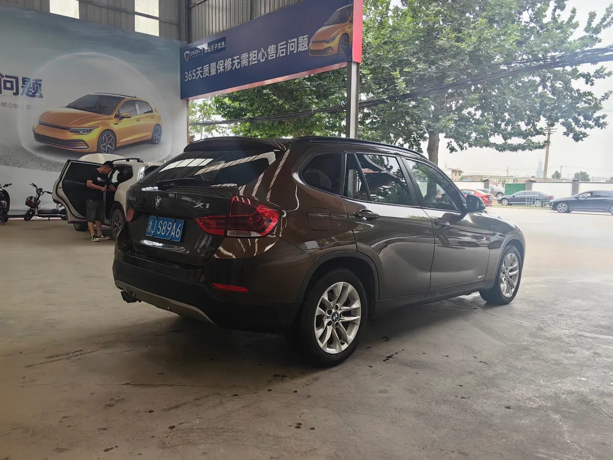 BMW X1 2015 sDrive18i 4