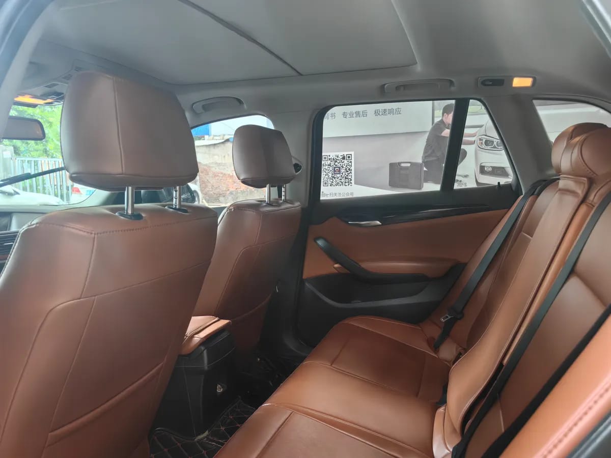 BMW X1 2015 sDrive18i 7