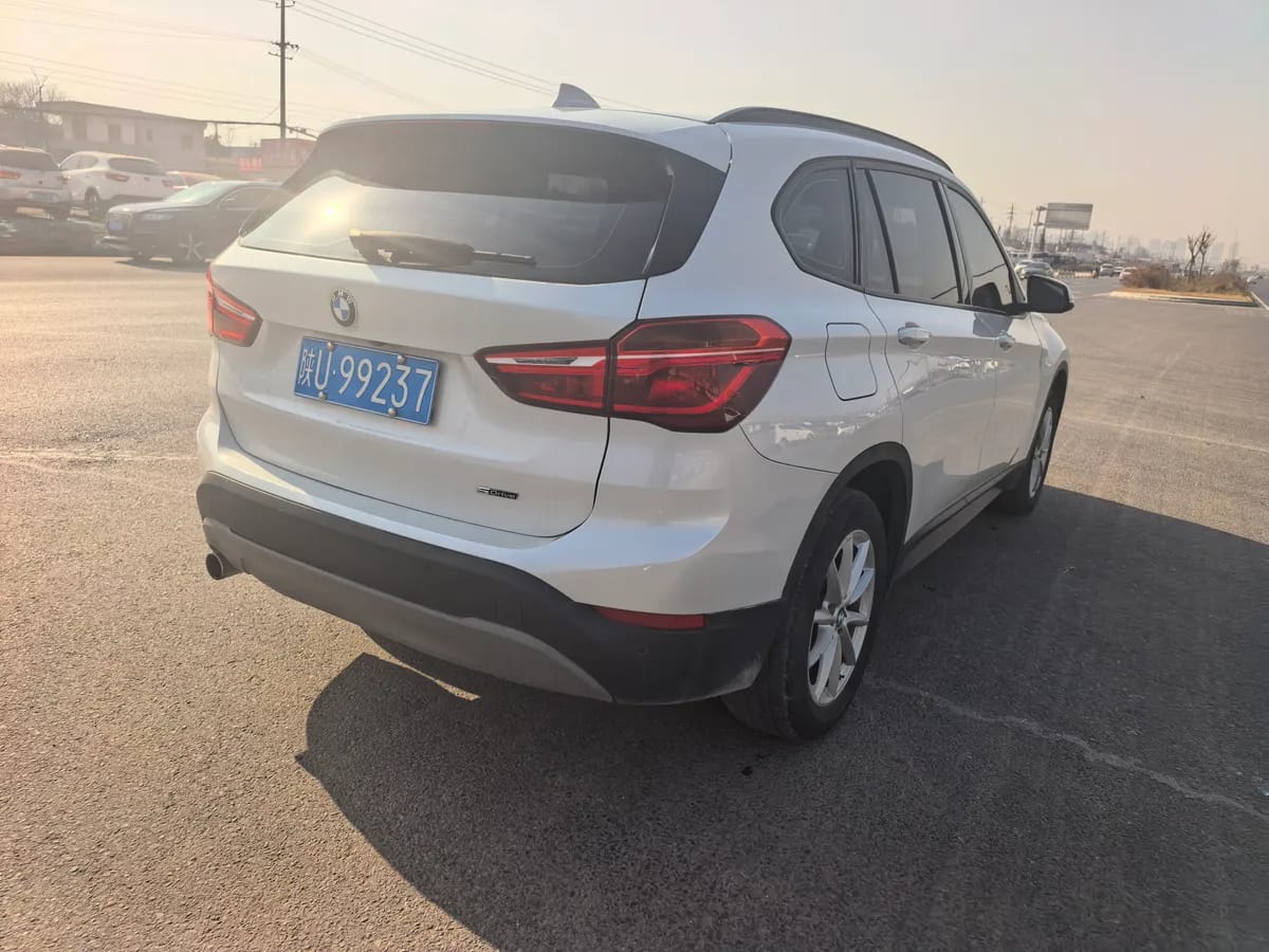 BMW X1 2019 sDrive18Li 3