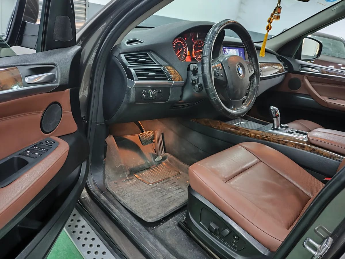 BMW X5 ( ) 2011 xDrive35i 4